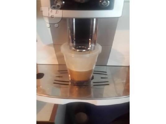 Καφετιέρα εσπρέσο DeLonghi Ecam 23210